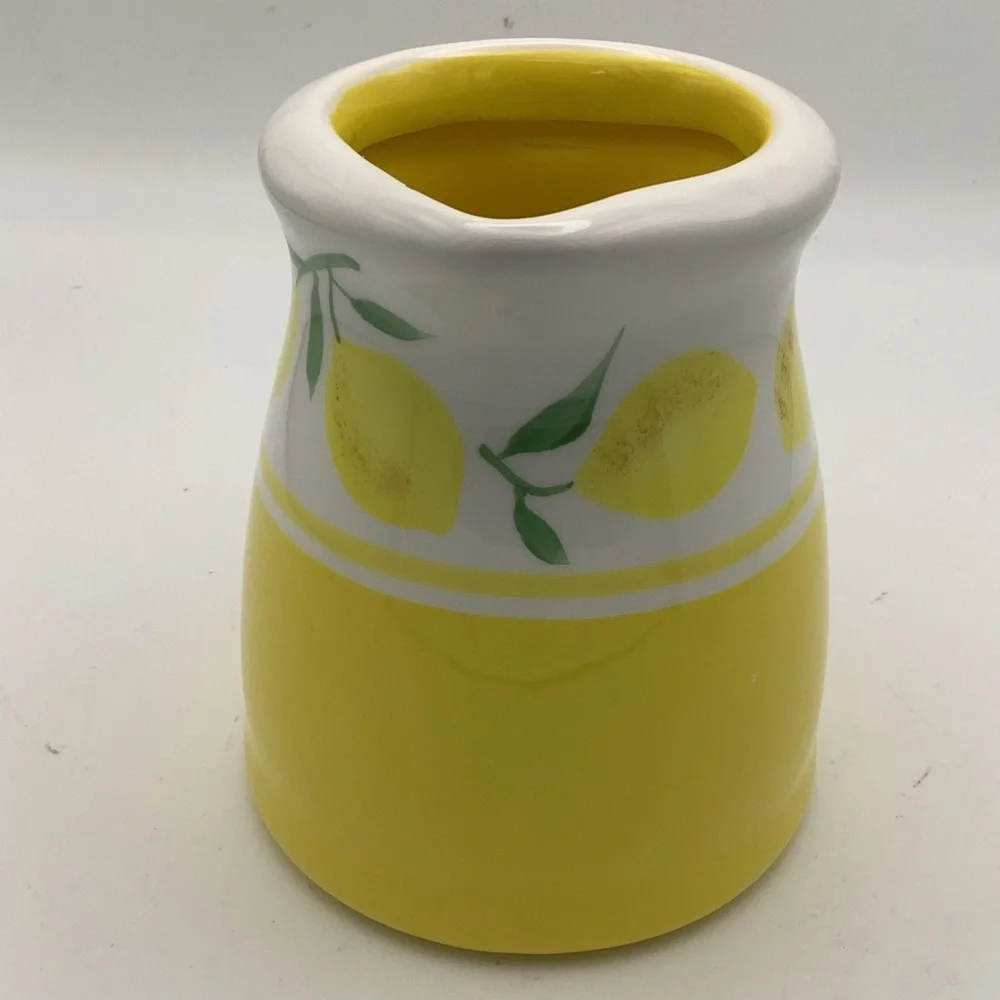 Terramoto Ceramic Yellow Lemon Pitcher